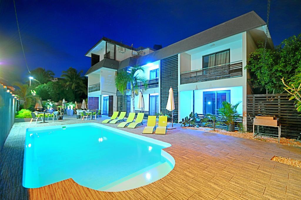 West Palm Inn Flic-en-Flacq エクステリア 写真